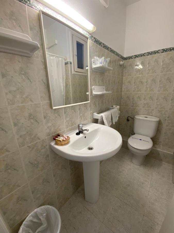 איביזה העיר Hostal Pitiusa מראה חיצוני תמונה