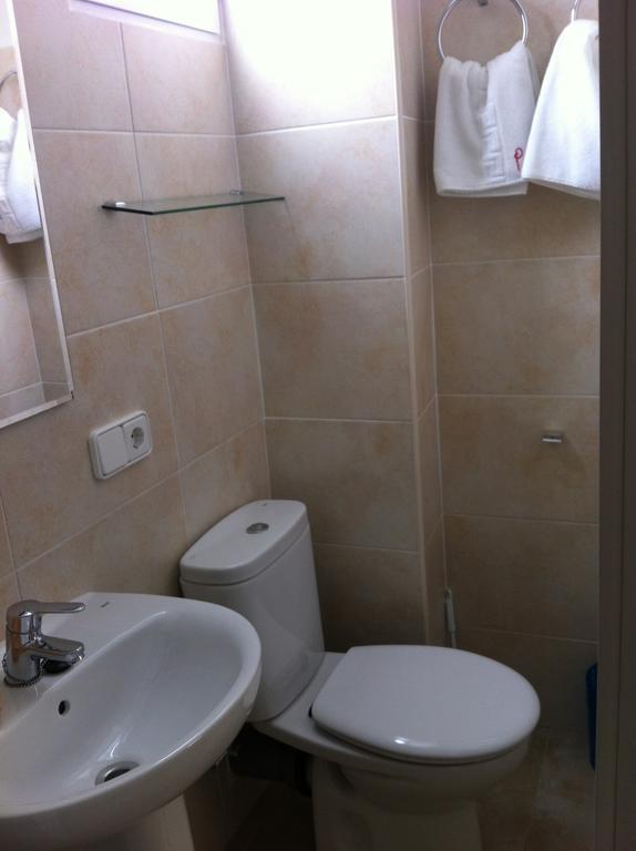 איביזה העיר Hostal Pitiusa מראה חיצוני תמונה